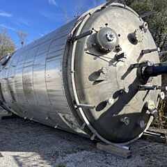 118000 Liter Lagertank aus V4A mit Balkenrührwerk