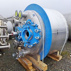 3860 Liter Druckbehälter aus V4A mit Balkenrührwerk