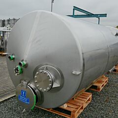 7800 liter tank, Aisi 304 with 2 agitator flanges