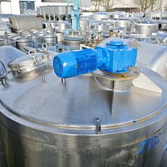 4500 liter coolable agitator tank, Aisi 304 with blades agitator